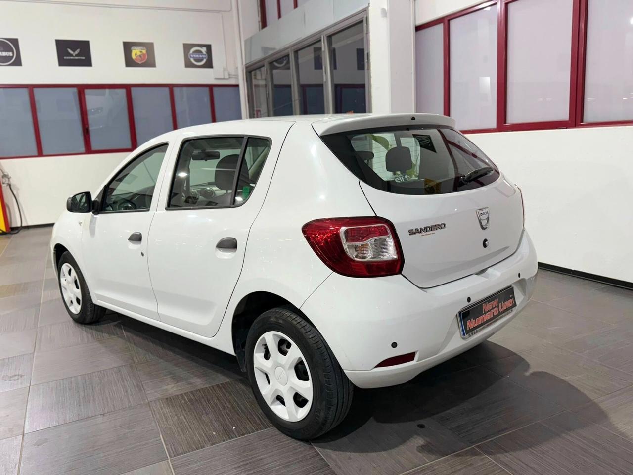 Dacia Sandero 1.2 benzina 75CV Serie Speciale Laureate Family