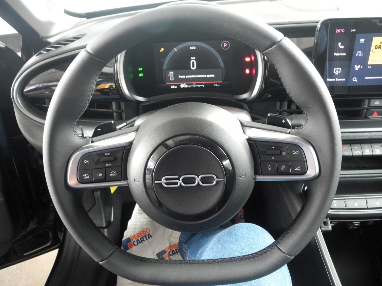 Fiat 600 Hybrid 110 CV DCT MHEV Icon serie speciale