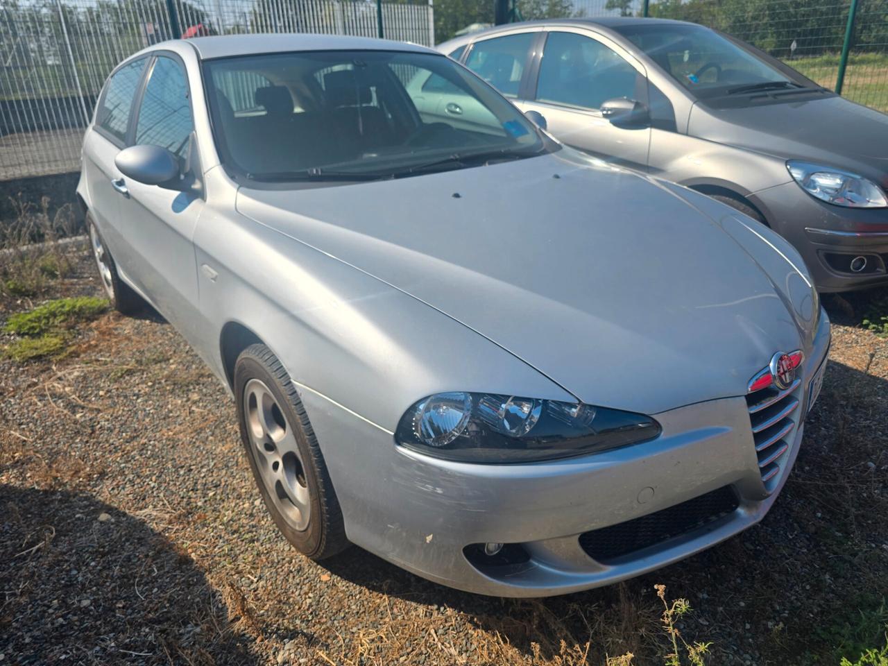 Alfa Romeo 147 1.9 JTD (120) 5 porte Distinctive