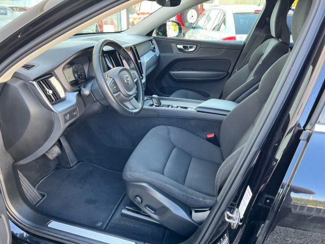 VOLVO XC60 B4 (d) AWD Geartronic Momentum Pro