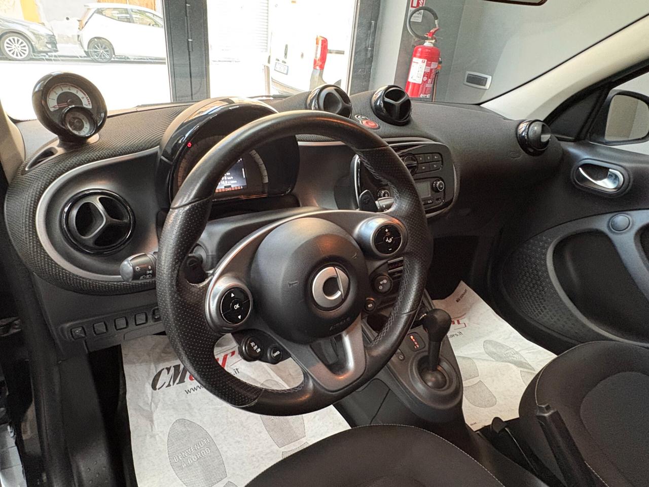 smart forFour 1.0 Twinamic Automatica 71cv Passion ITALIANA