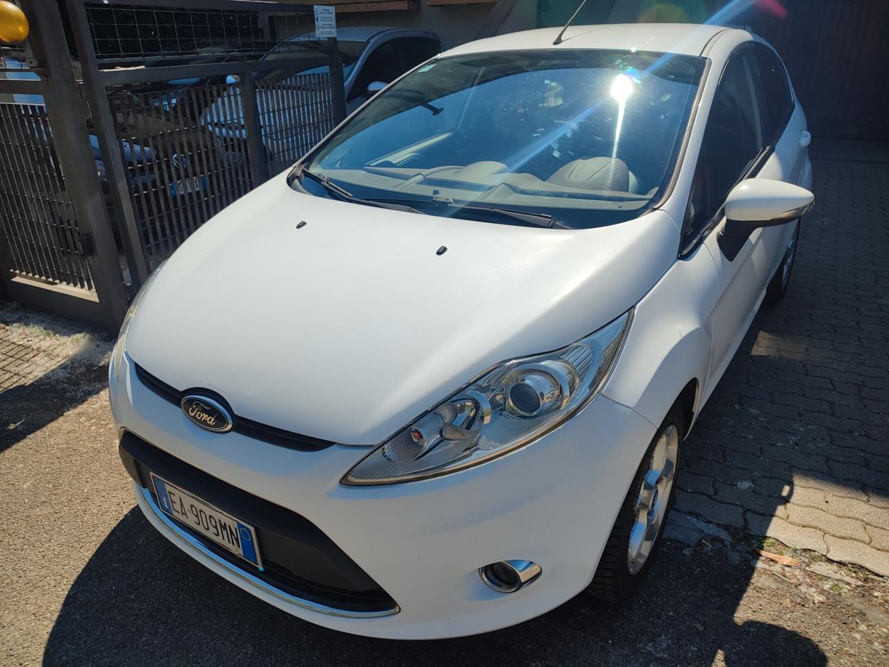FORD FIESTA 2010 1.4DCI 50KW OK PER NEOPATENTATI