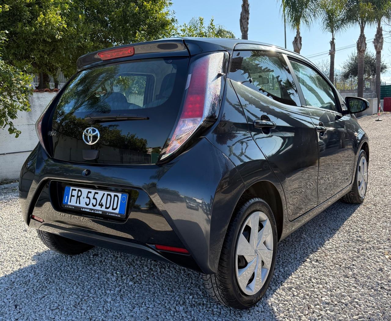 Toyota Aygo 1.0 VVT-i 69 CV 5 porte x-play TSS