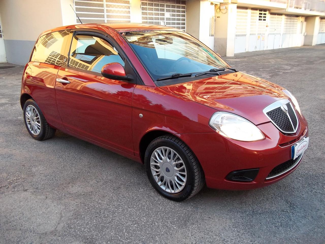 Lancia Ypsilon Diva 1.2 8v 110.850km ok neopatentati