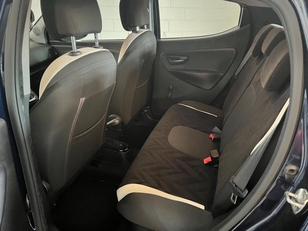 Lancia Ypsilon 0.9 TwinAir 85 CV 5 porte S&S DFN Gold