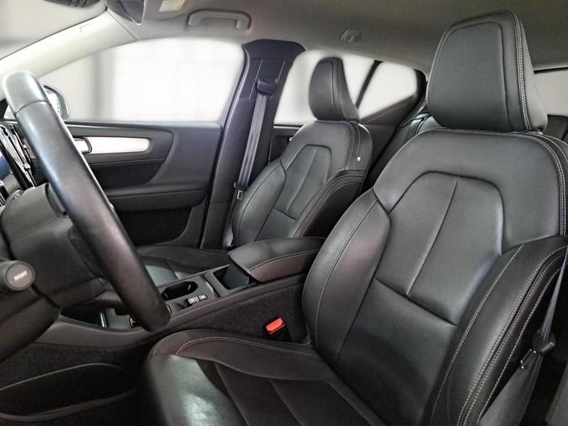 VOLVO XC40 D3 Geartronic Momentum Pro