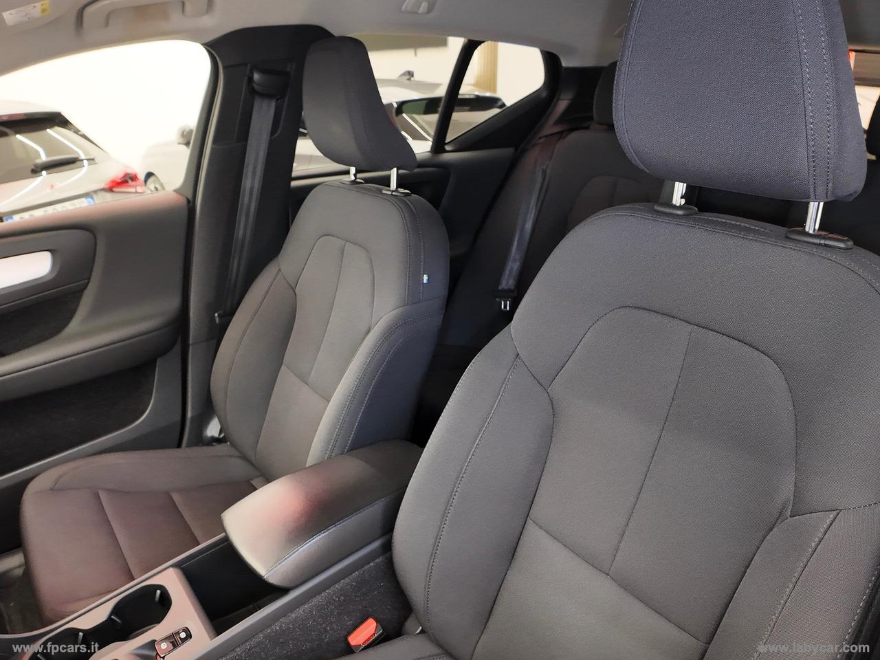 VOLVO XC40 D3 Geartronic Momentum Pro N1