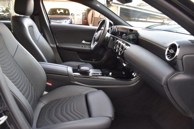 MERCEDES-BENZ A 180 d Automatic Business Extra *Navigatore*