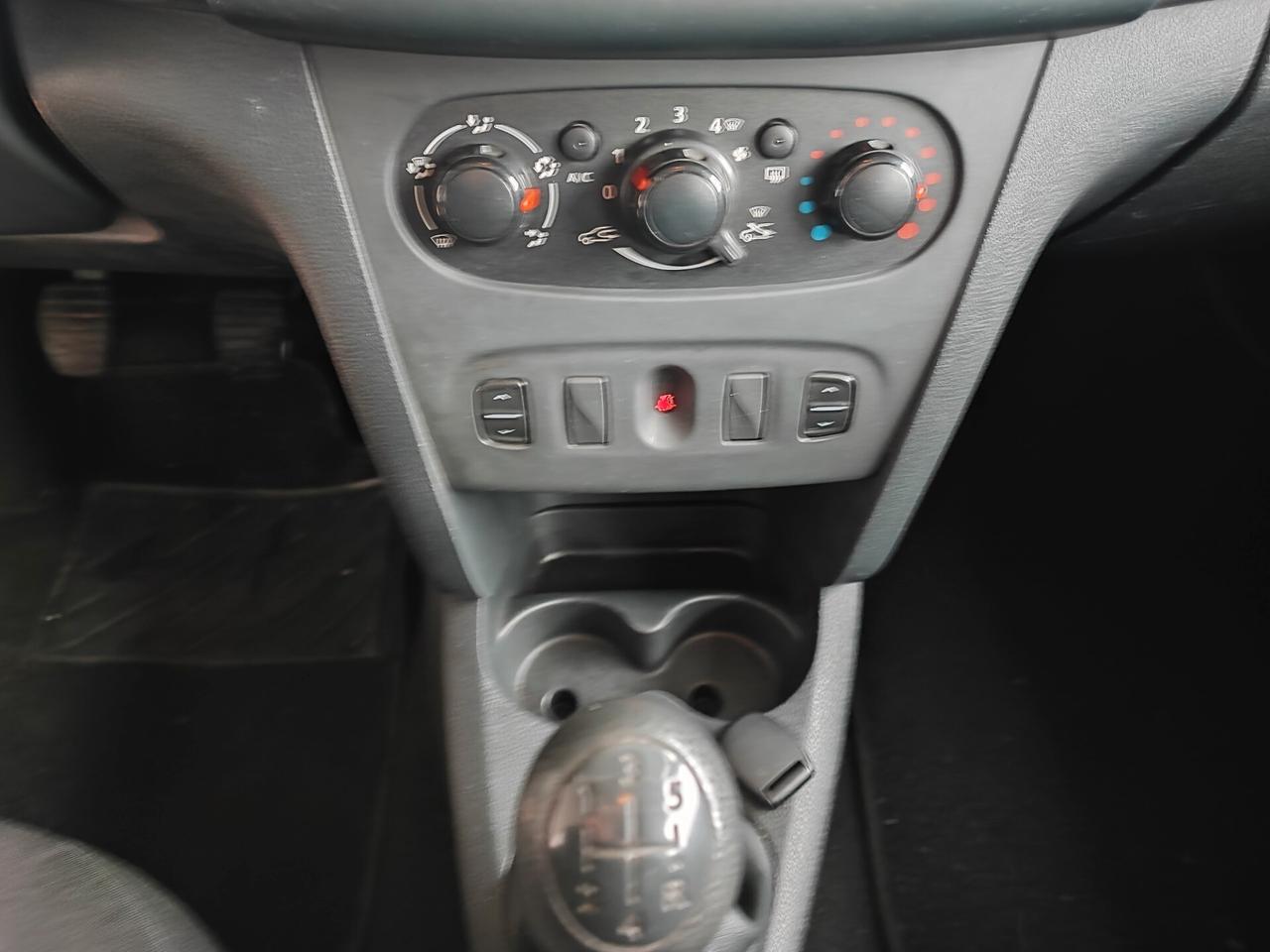 Dacia Sandero 1.2 75CV GPL