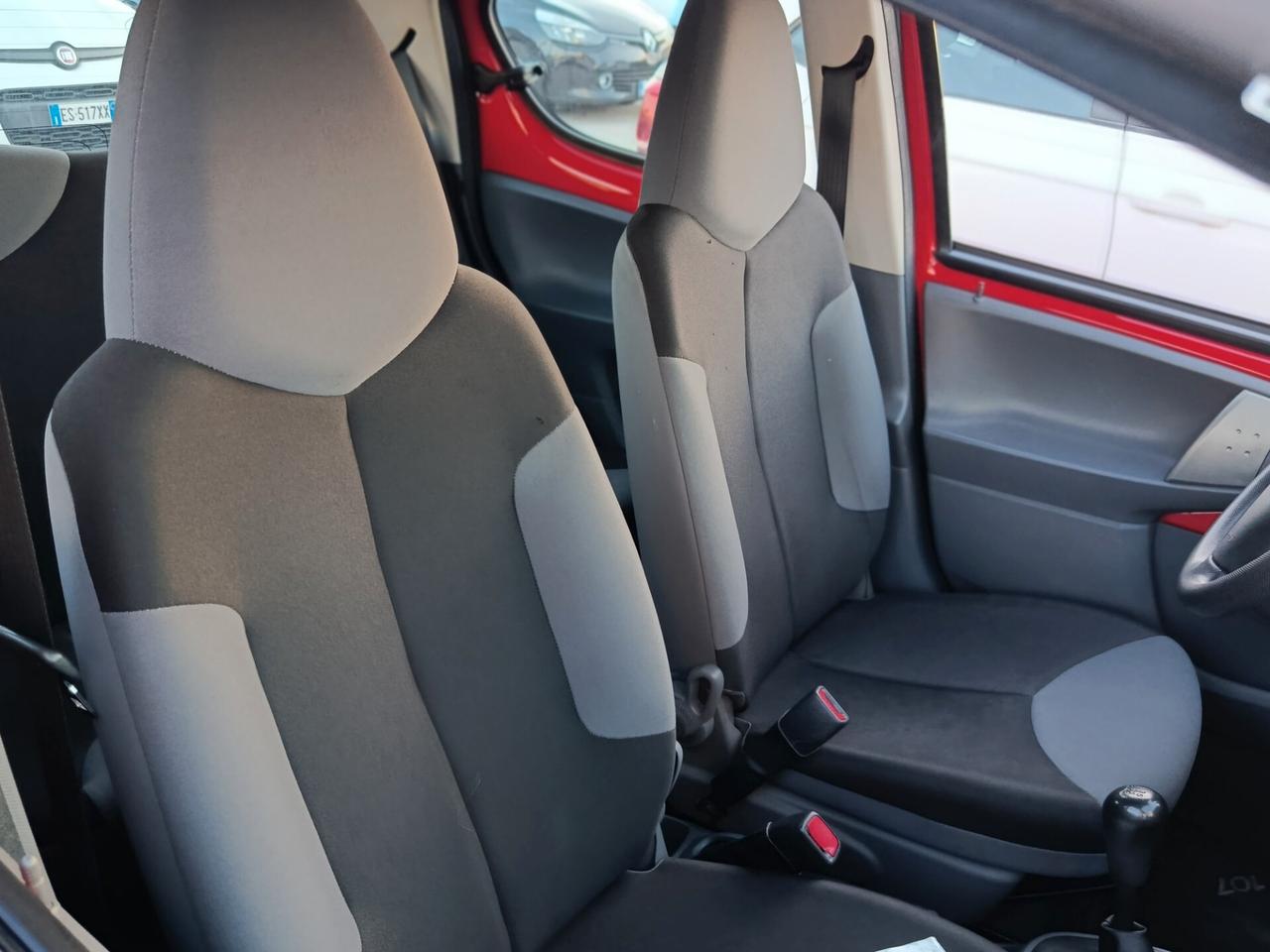 Peugeot 107 1.0 68CV 5p. Urban Move 2012