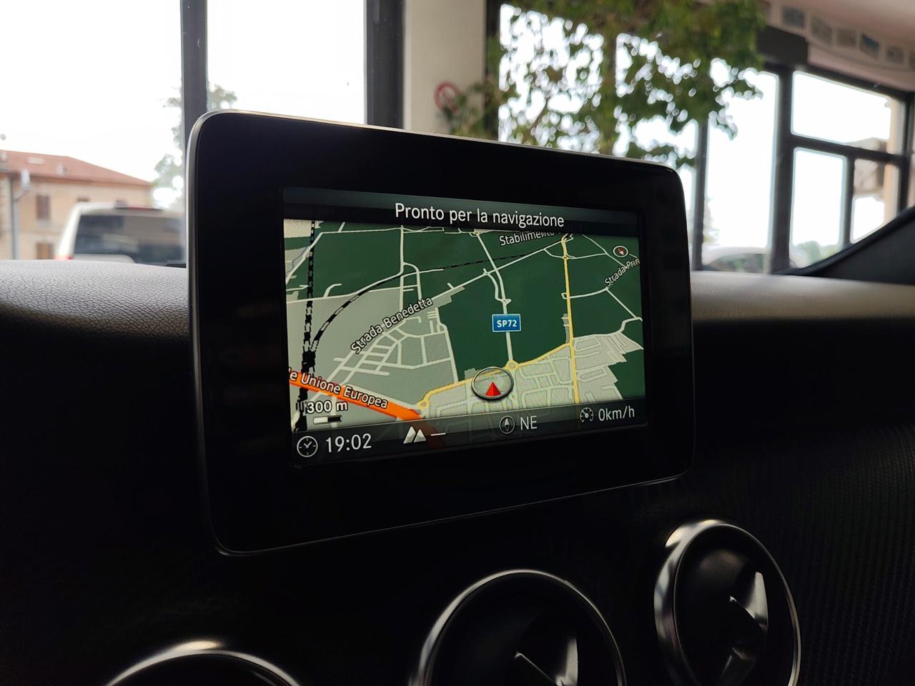 Mercedes-benz A180 Premium AMG NEOPATENTATI