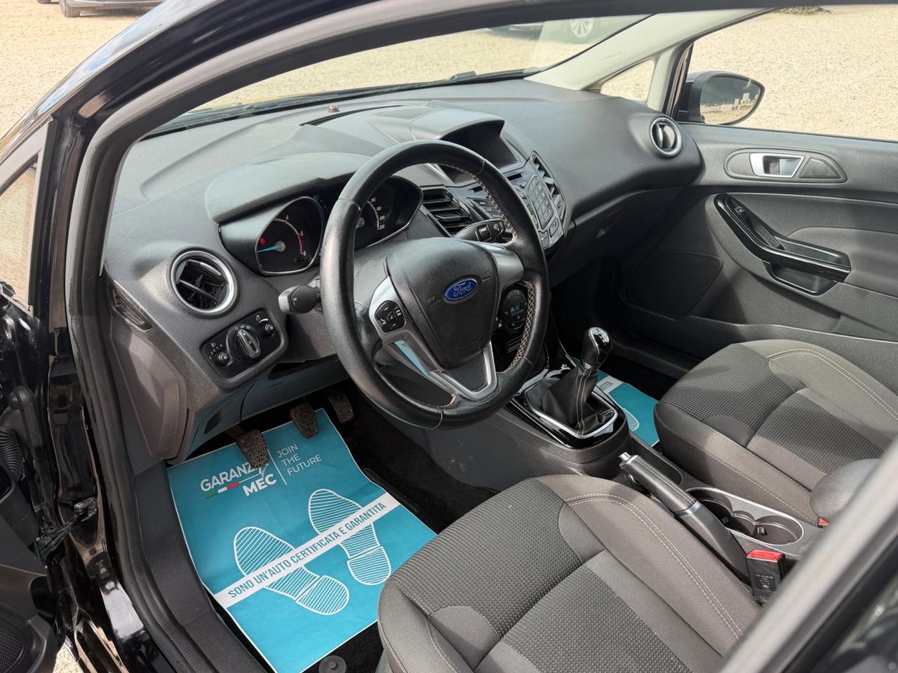 Ford Fiesta 1.5 TDCi 75CV 5 porte Titanium