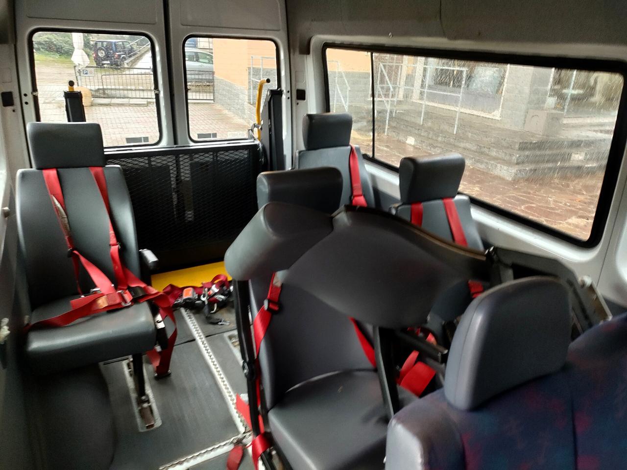 Mercedes Sprinter 2.3 D 9 posti-trasporto disabili