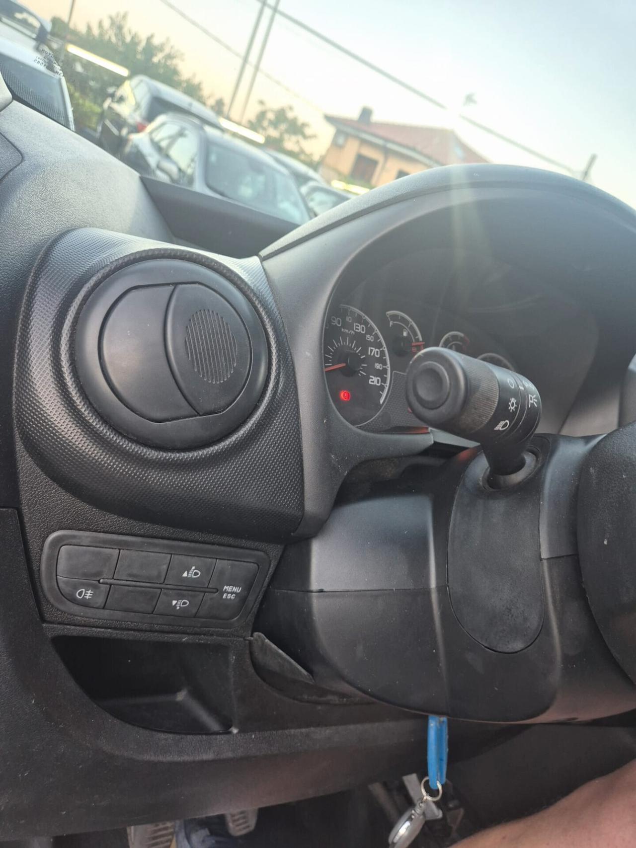 Fiat Fiorino 1.3 MJT 75CV Furgone Adventure