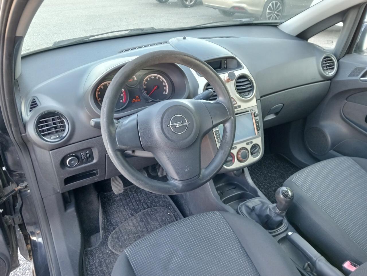 Opel Corsa 1.0 12V 65cv 5 porte OK NEOPATENTATI
