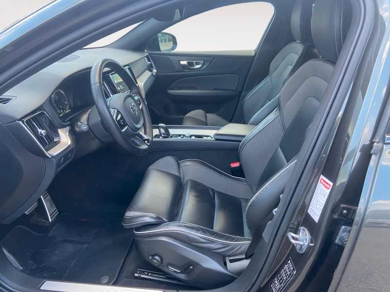 VOLVO V60 2.0 b4 MoMenTuM Business AuTo