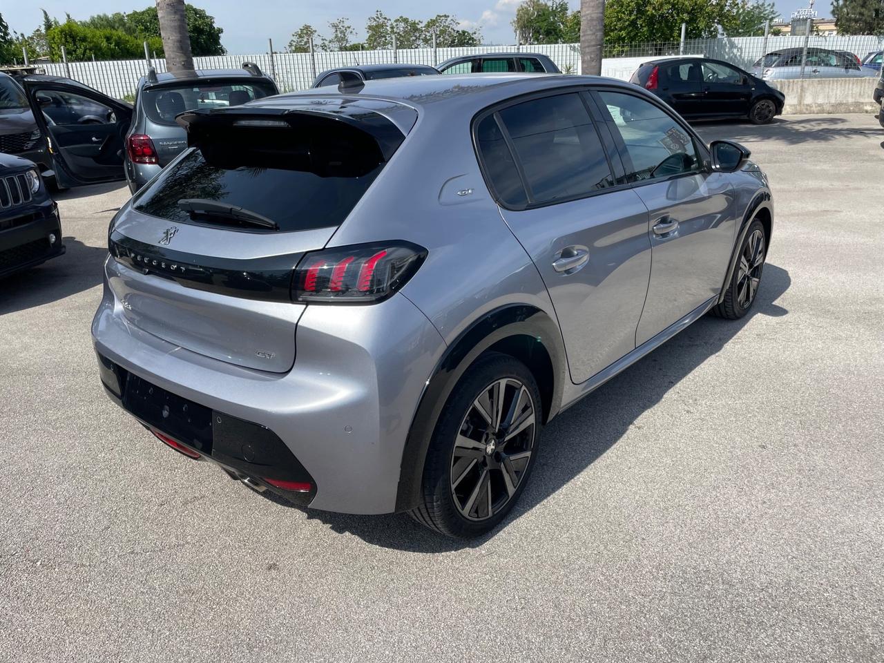Peugeot 208 GT fulll a*f*f*a*r*e
