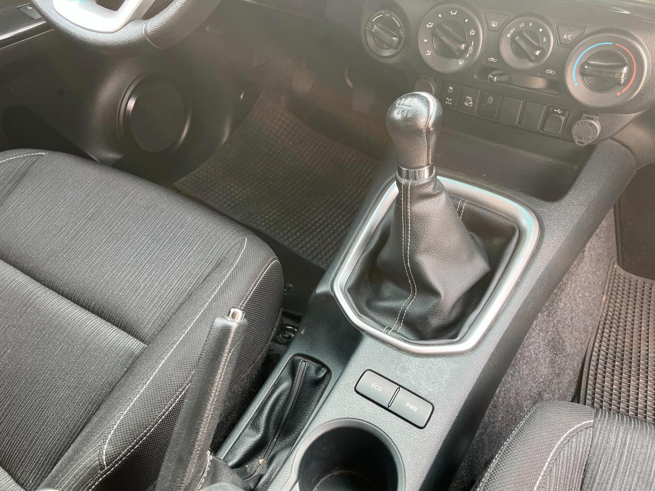 Toyota Hilux 2.4 D4D 4WD 2+2p cassone lungo - 35.000km