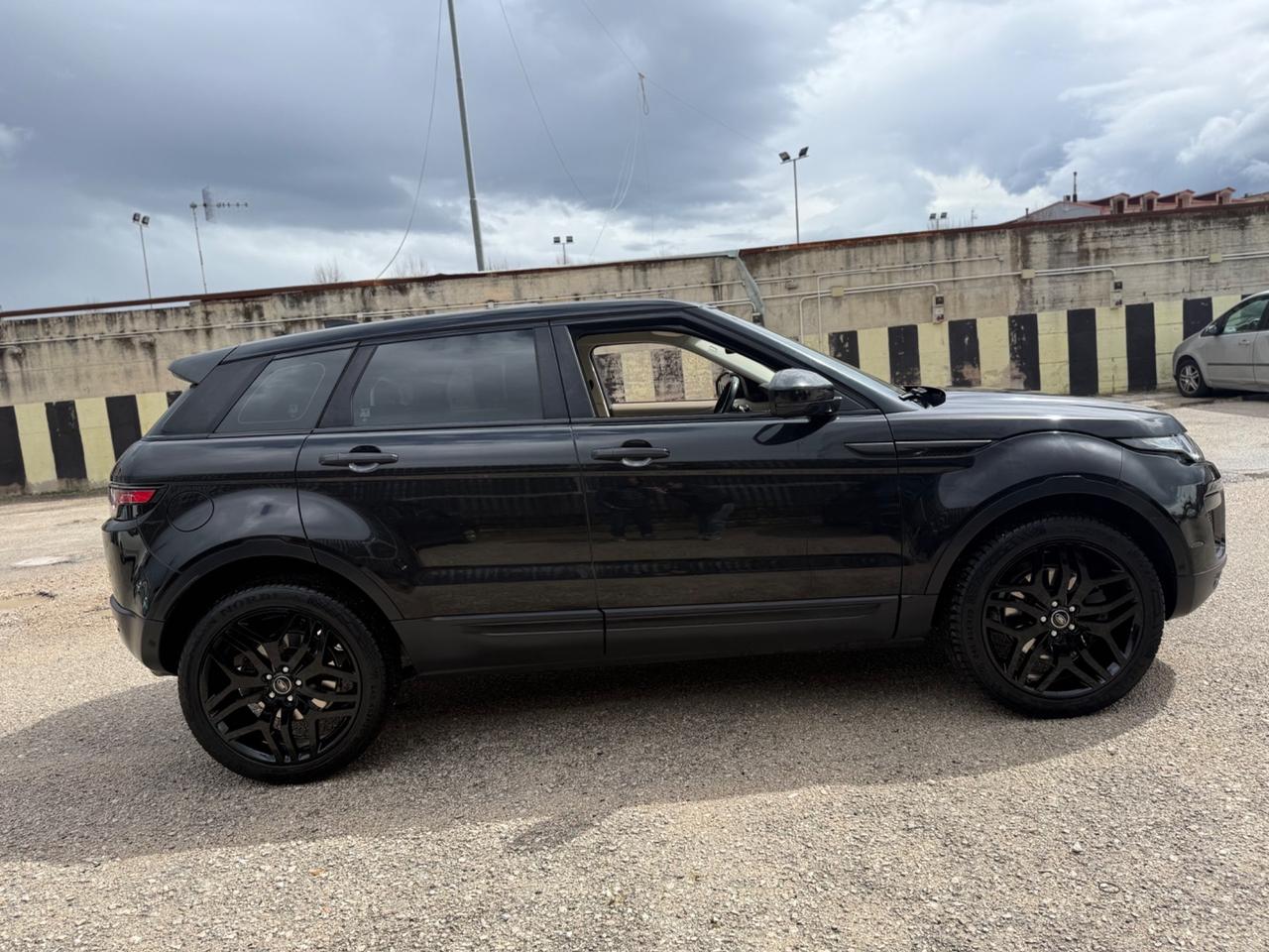 Land Rover Range Evoque 2.0 TD4 150 CV 5p. SE Dynamic