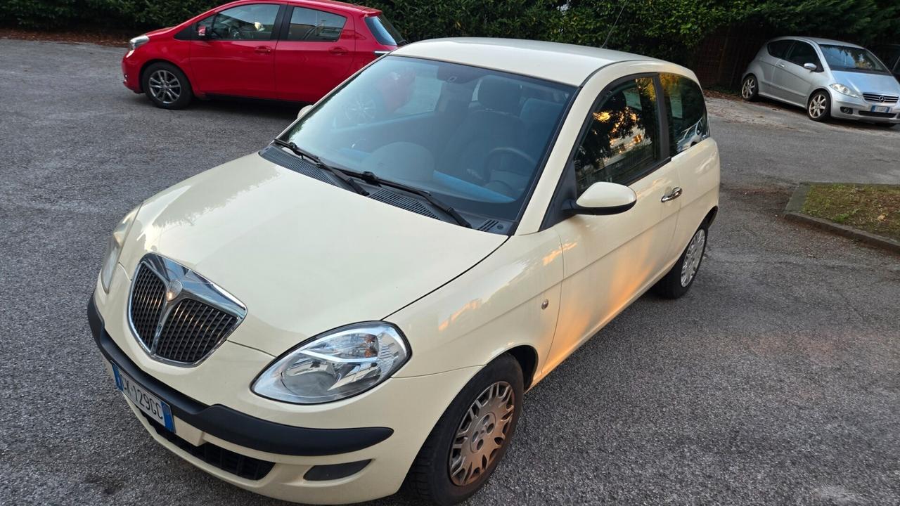 Lancia Ypsilon 1.2 Neopatentati 104600Km Euro4