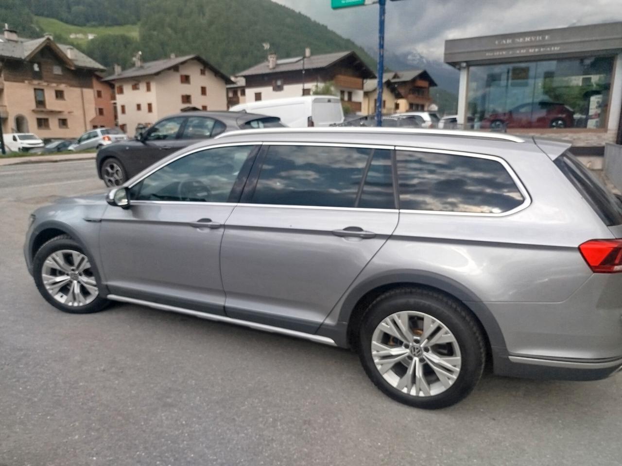Volkswagen Passat Variant 2.0 TDI SCR 200 CV 4MOTION DSG Executive