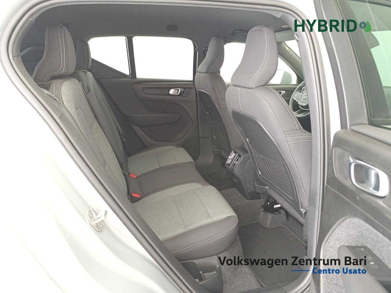 Volvo XC40 2.0 b3 core auto