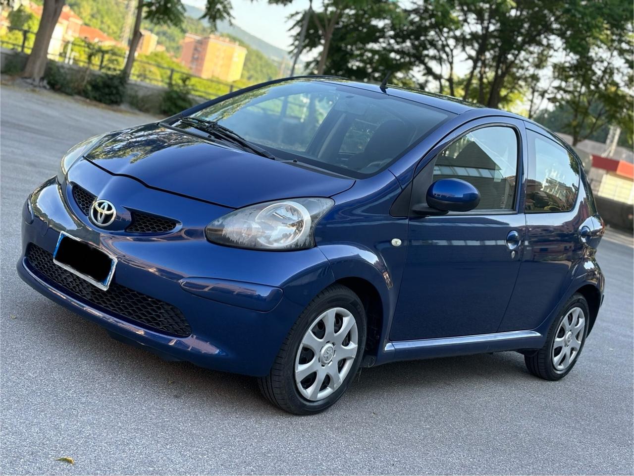 TOYOTA AYGO 1.0 BENZINA AUTOMATICA GARANZIA 12 MESI