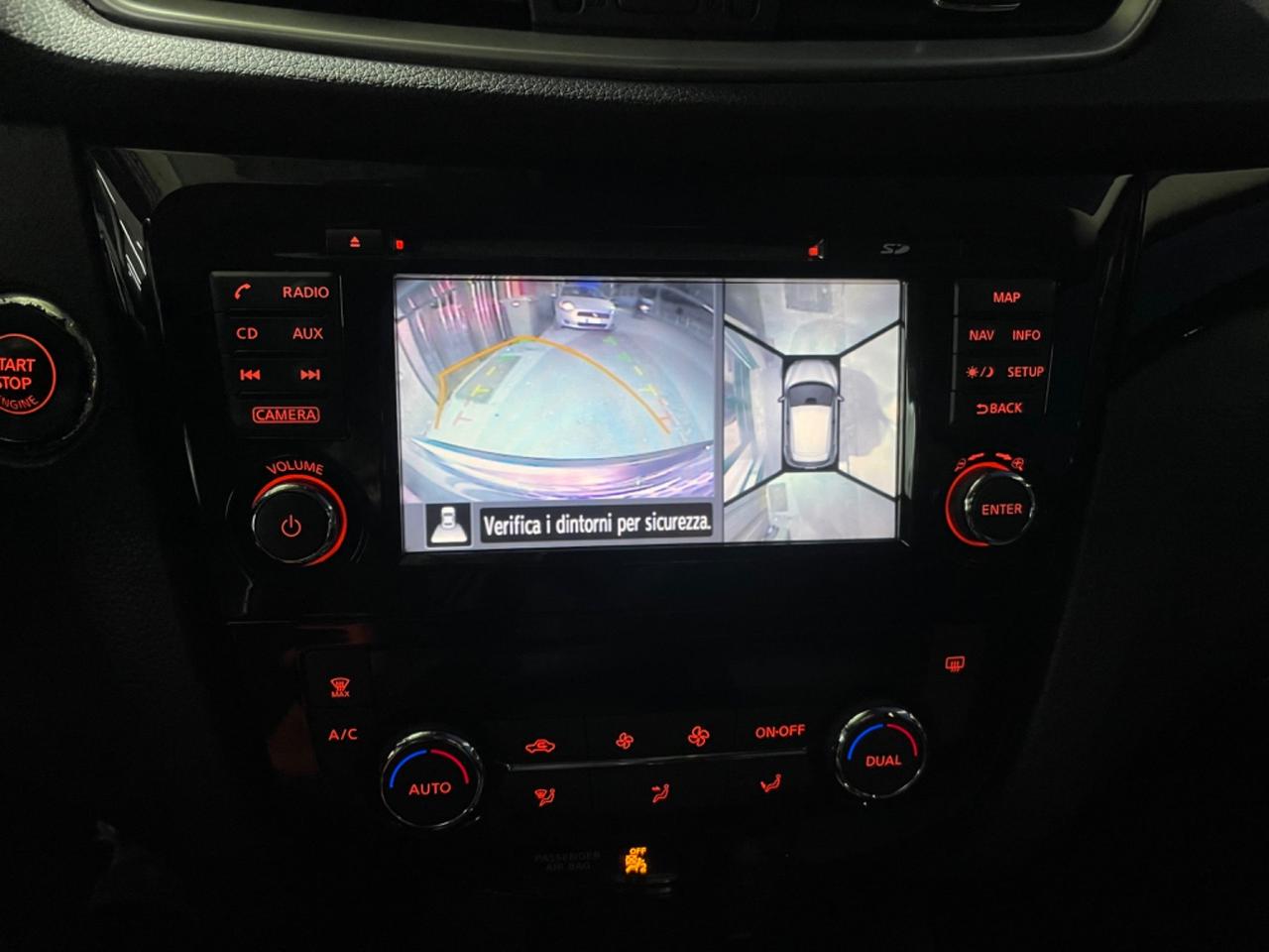 Nissan Qashqai 1.6 dCi 2WD N-Connecta 73.000 km originali