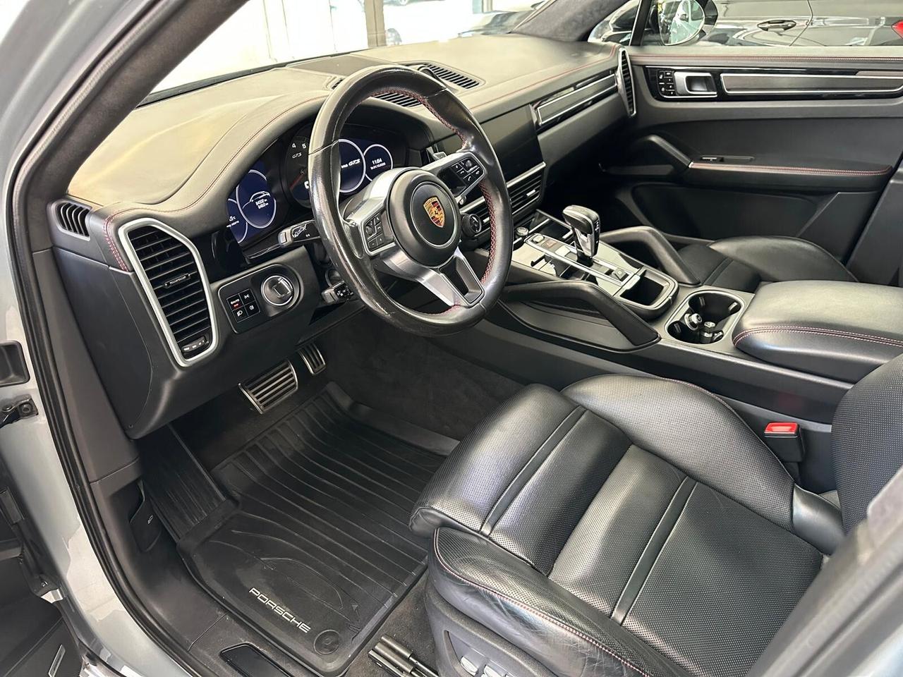 Porsche Cayenne Coupé 4.0 GTS