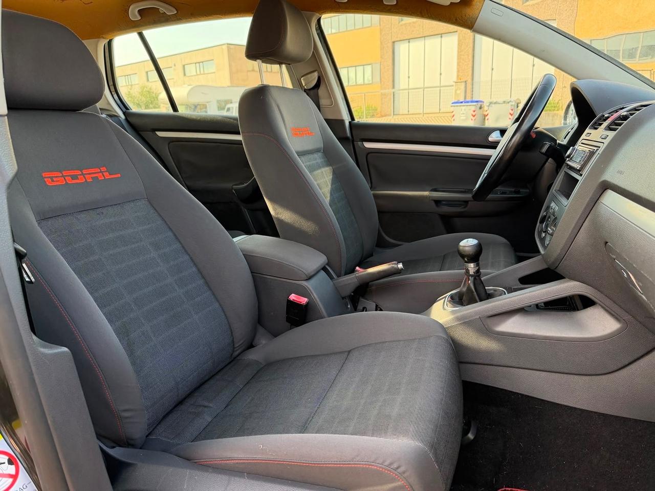 Volkswagen Golf 1.6 5p. Comfortline
