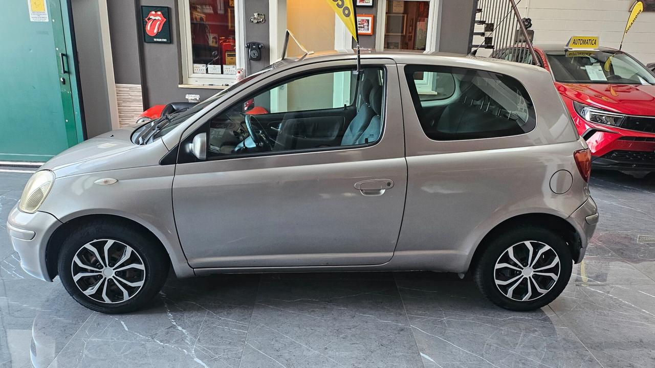 Toyota Yaris 1.0i 16V Targa GM849ZJ