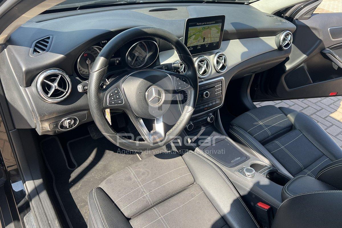 MERCEDES GLA 200 d Sport