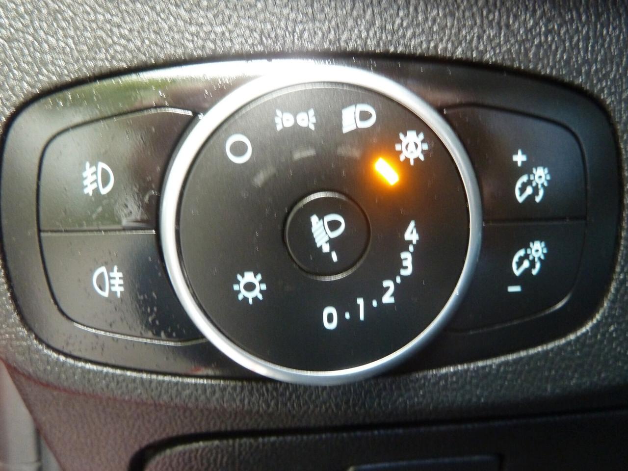 Ford Focus 1.0 125 CV ST Line OK neopatentati