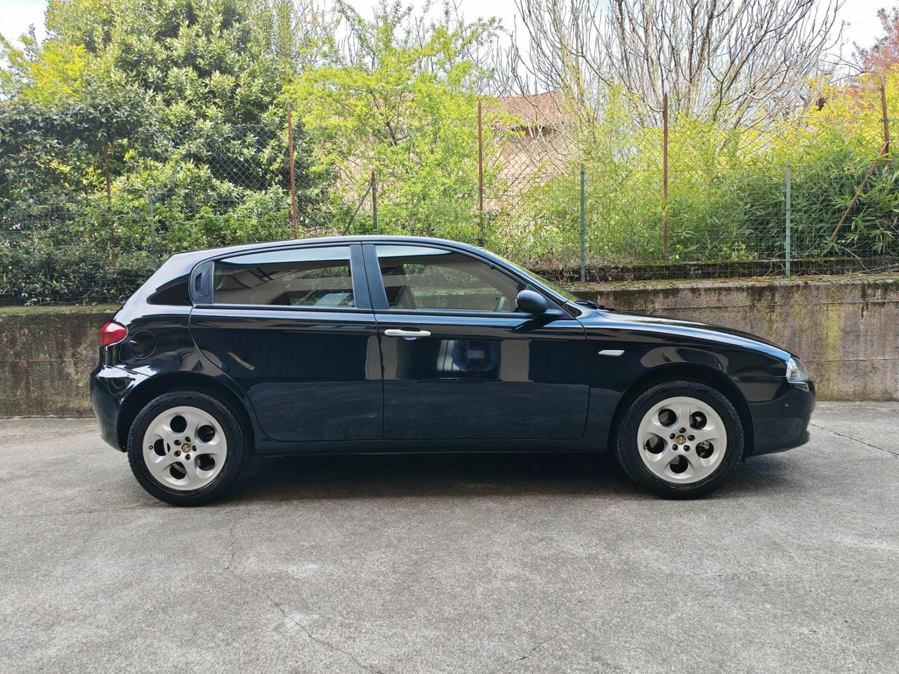 Alfa Romeo 147 1.6 BENZINA 120cv / 71.000km / Unipro