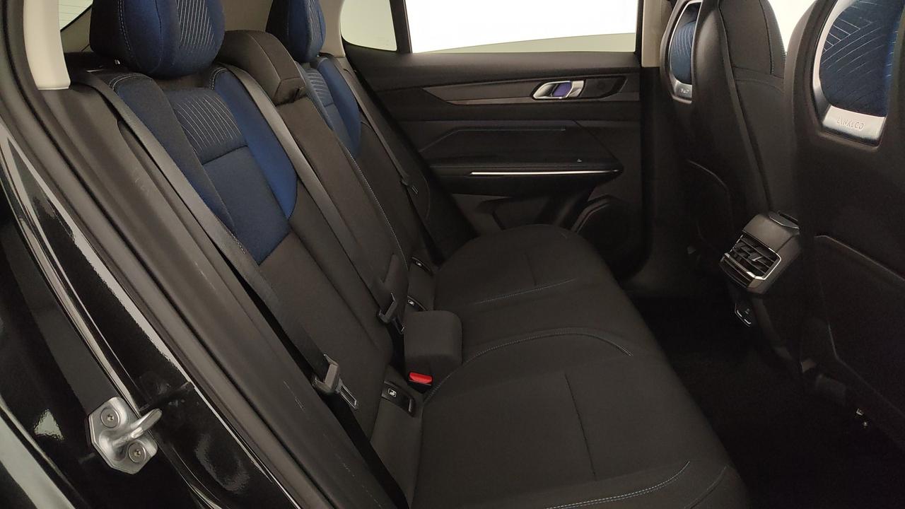 LYNK & CO 01 1.5 td phev auto