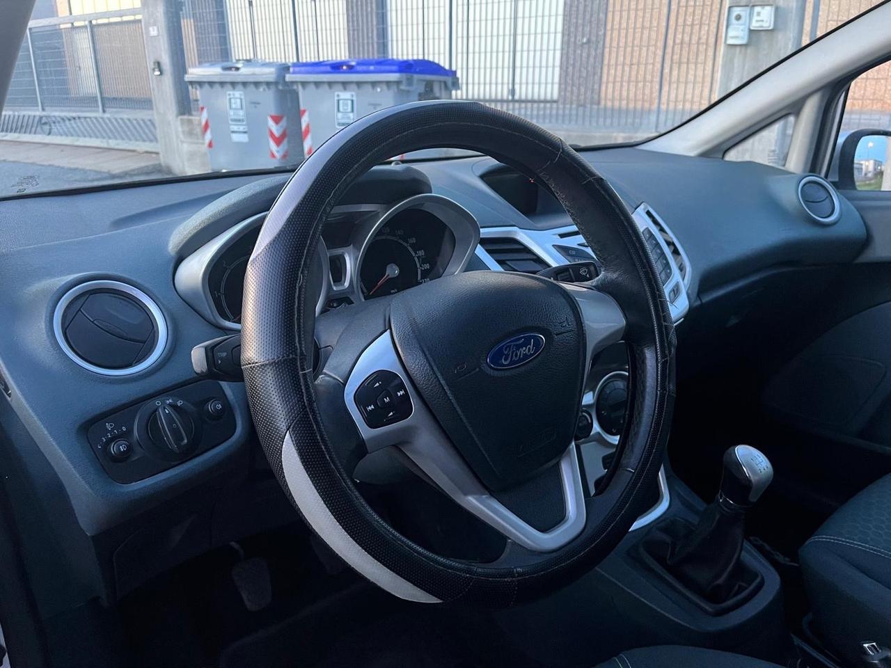 Ford Fiesta 1.4 TDCi 5p. Titanium