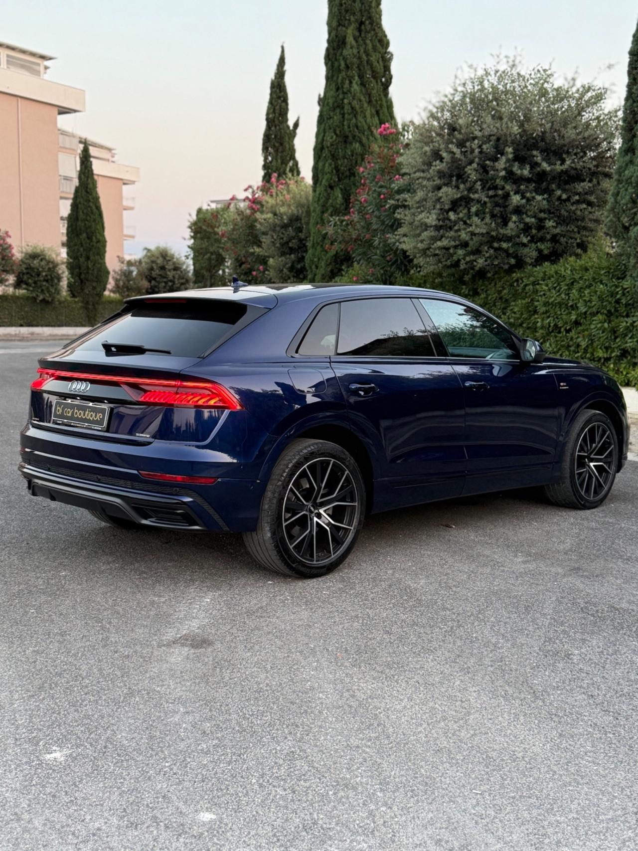 Audi Q8 50 TDI 286 CV quattro S Line Identity Black Italiana Iva esposta