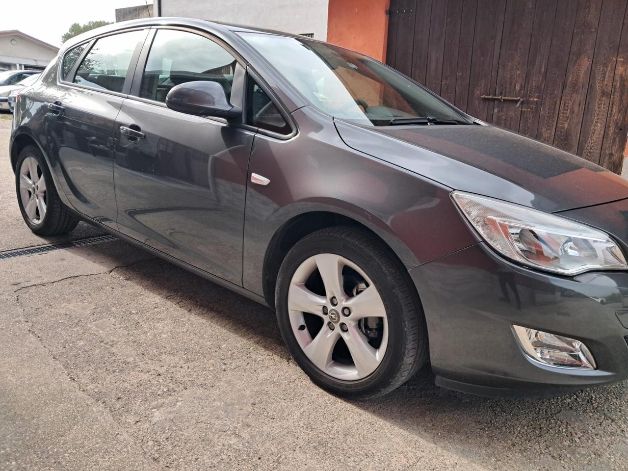 Opel Astra 1.4 Turbo 140CV 5 porte Cosmo benzina
