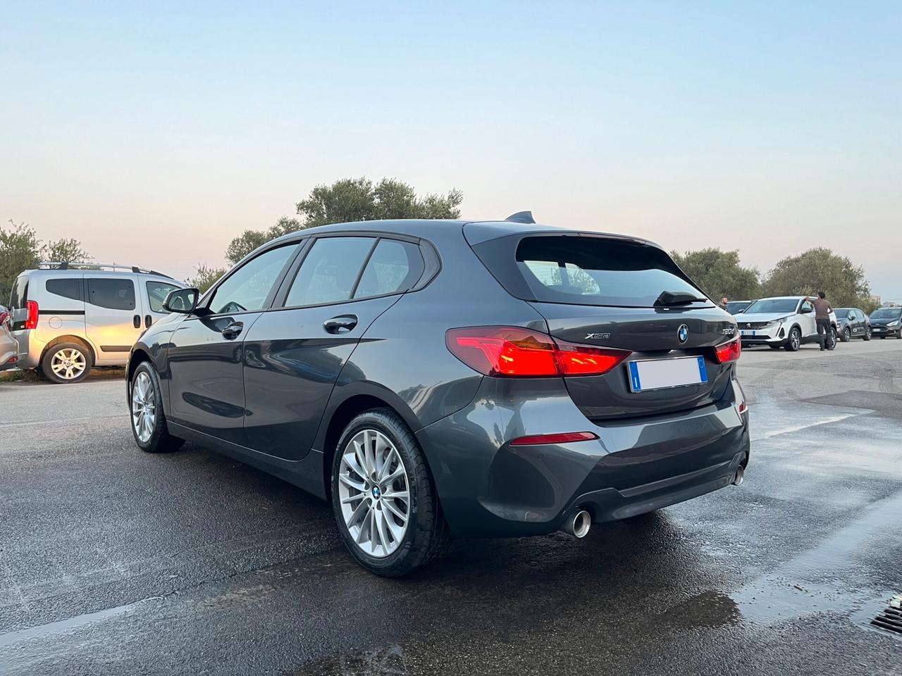 Bmw 120d xDrive 5p. Business Advantage Automatico