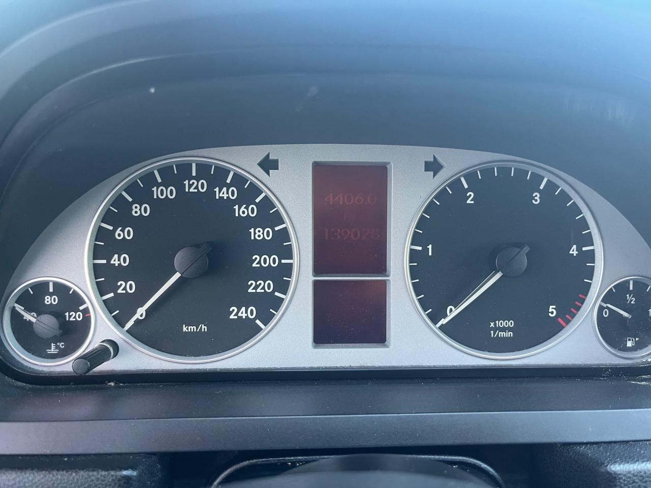 Mercedes-benz B 180 CDI PREMIUM 2011