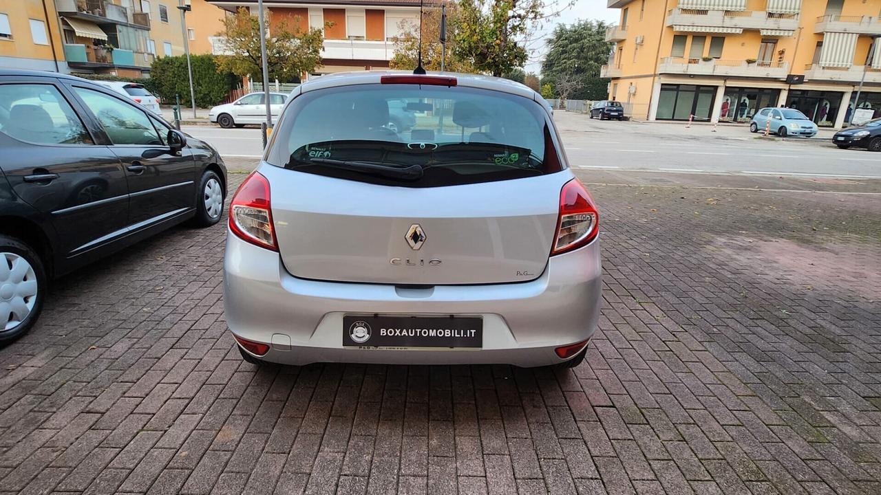 Renault Clio 1.2 16V 5 porte Dynamique