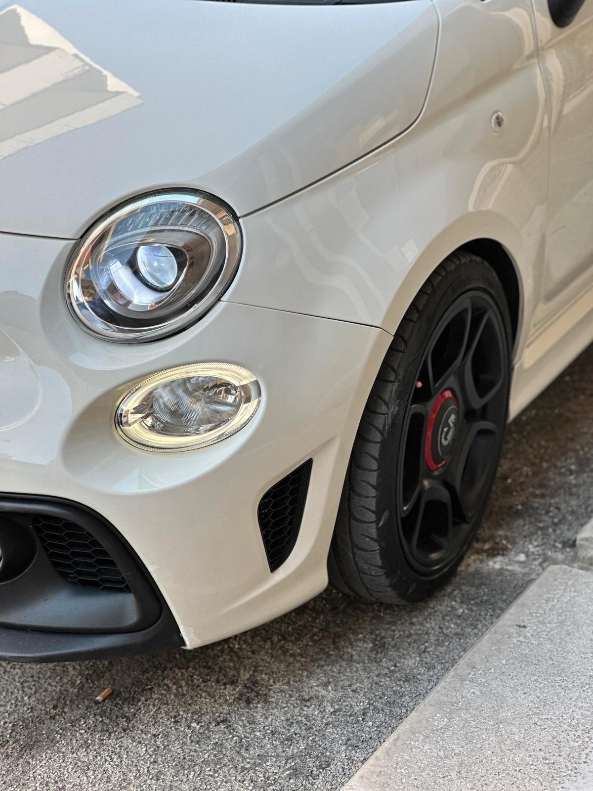 Abarth 500C 1.4 Turbo T-Jet Custom