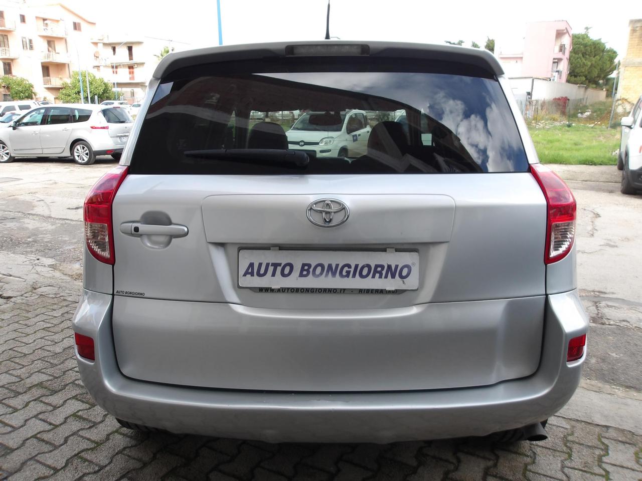 TOYOTA RAV 4 RAV4 2.2 D-4D EXCUTIVE 177 CV