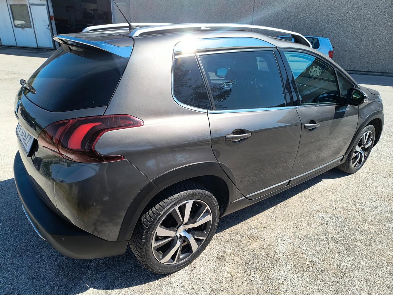 Peugeot 2008 BlueHDi 100 S&S Allure