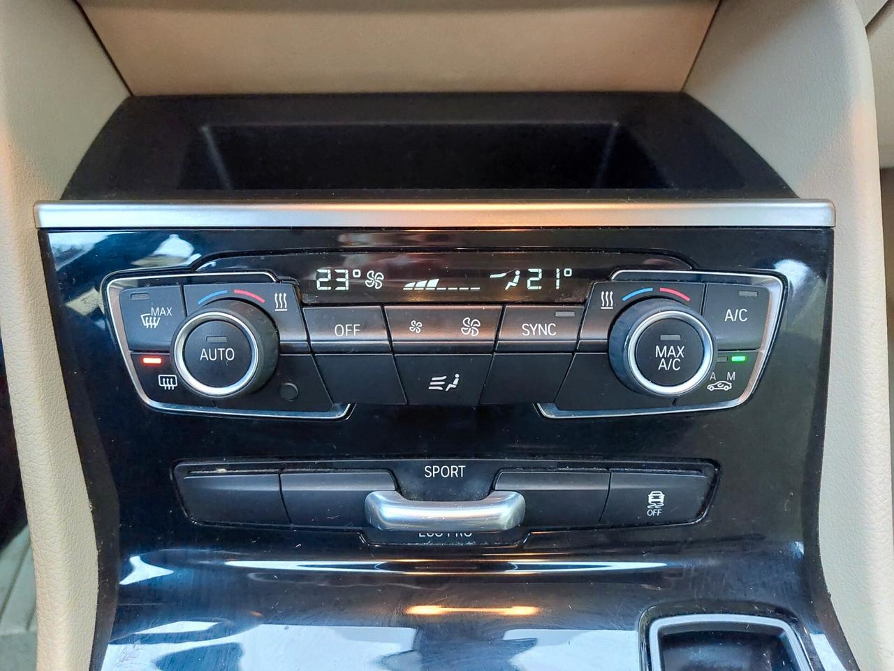 BMW Serie 2 Act. Tourer 216d Advant. Automat.-2015