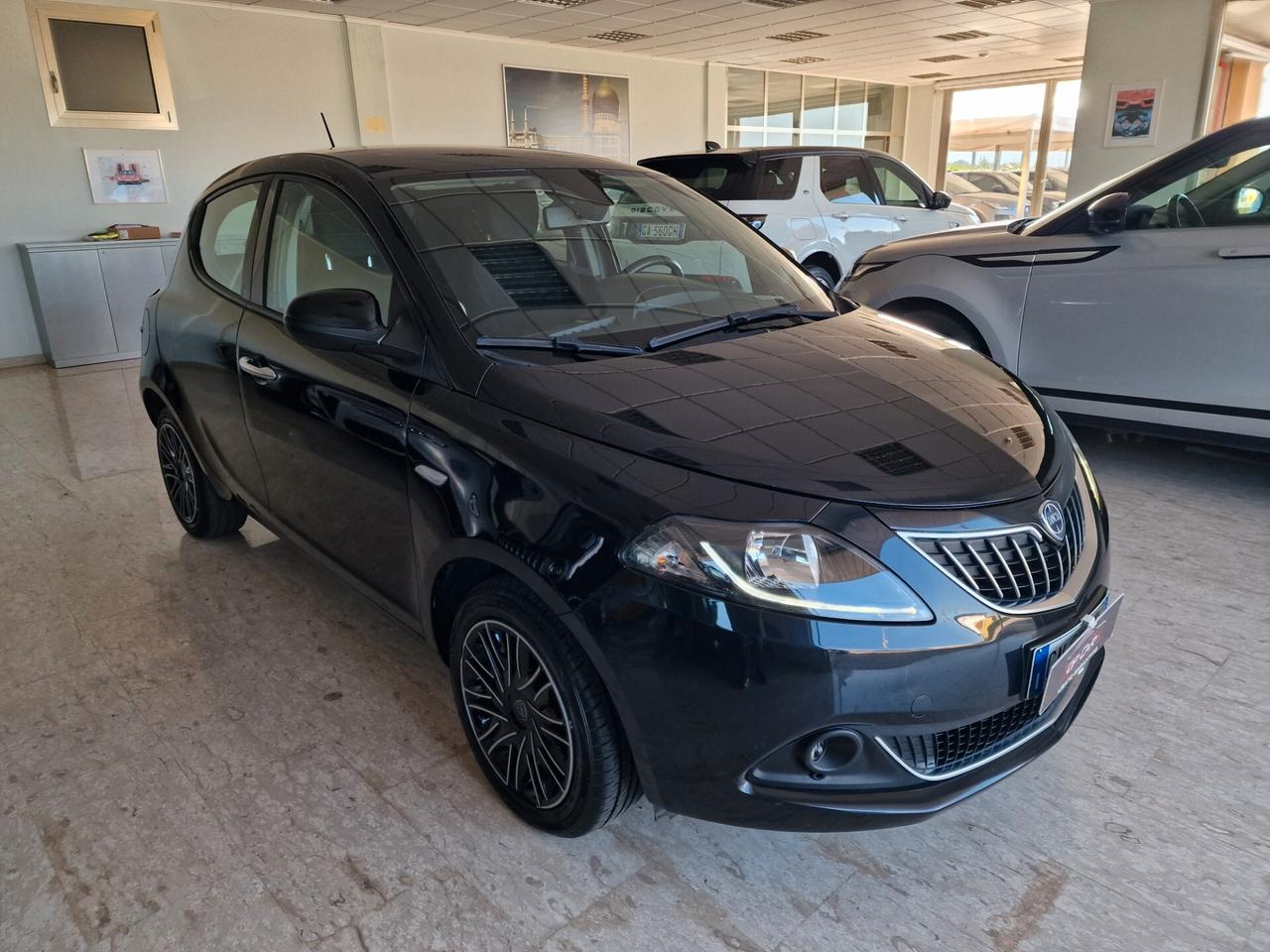 Lancia Ypsilon 1.0 Hybrid Gold 2023
