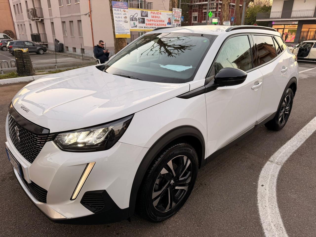 Peugeot 2008 PureTech 100 S&S Allure Pack