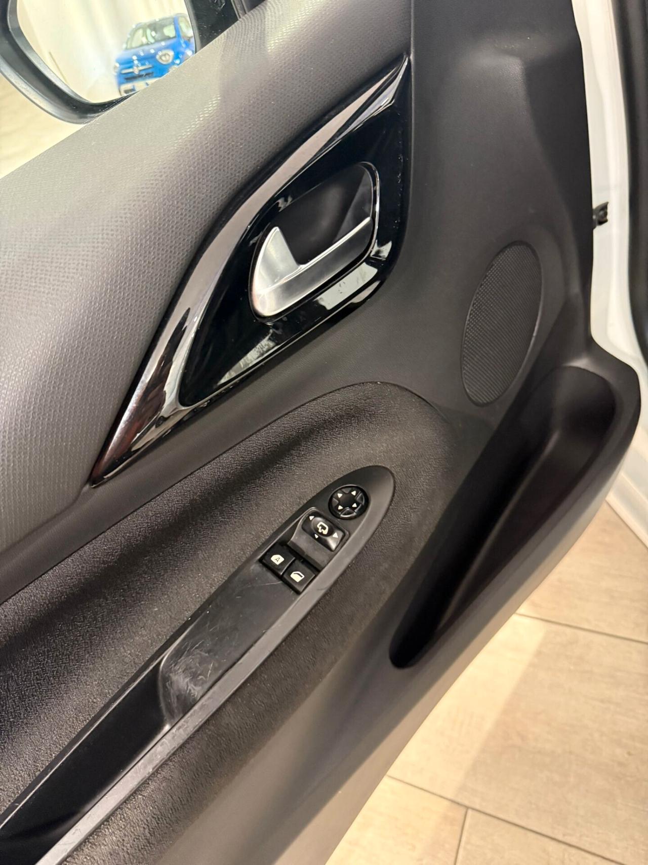 DS Ds3 SPORT CHIC 1.2 110CV