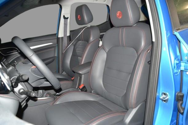 MG ZS - 1.5L 5MT LUXURY