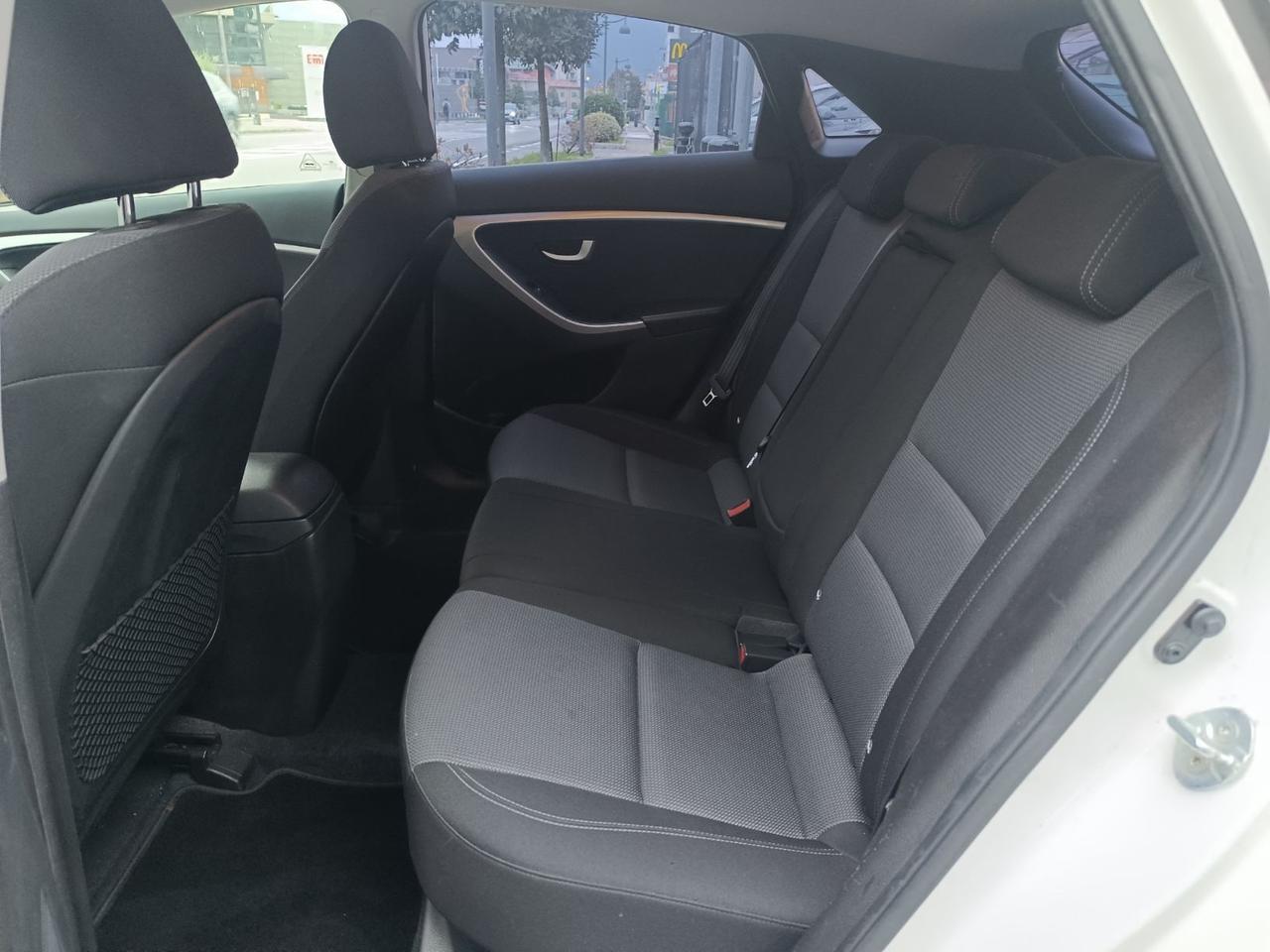 Hyundai i30 1.6 CRDi Business NAVIGATORE RETROCAMERA